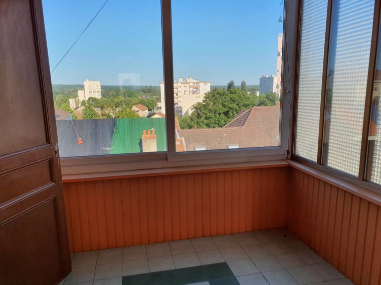 EXCLUSIVITE - Quartier JEANNE D’ARC  T3 avec balcon